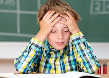 Disleksi nedir? Nedenleri, belirtileri ve tedavi yöntemleri