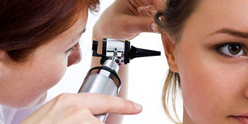 Çocuklarda orta kulak iltihapları, işitme kaybına yol açabiliyor