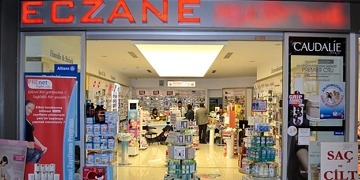 Ölümcül karaborsa… Zam beklentisi ile bazı firmalar ilaç saklamaya başladı