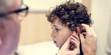 Çocukların sık kulak enfenksiyonu geçirmesinin nedenleri ve çözümü