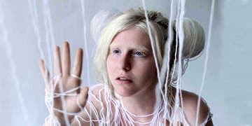 Albino nedir? Albinizm neden olur? Belirtileri ve tedavisi