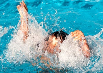 Boğulma nasıl olur? Boğulan birine ilk yardım nasıl yapılmalıdır?