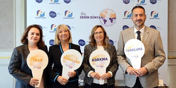 Sedef hastalığı, bulaşıcı değil ama toplumda öyle algılandığı için hastalar dışlanıyor