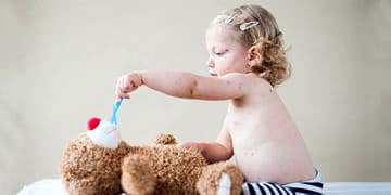 Bebeklerde zeka gelişimini artıracak 5 önemli uzman önerisi