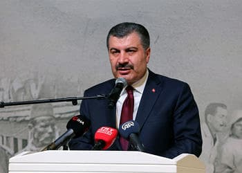 Bakan Koca: Performansa göre ek ödeme üzerinde yeniden çalışıyoruz