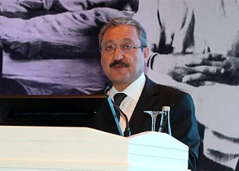Güven: Hemşire ve ebelerin çalışma koşulları iyileşiyor