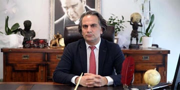 Prof. Dr. Polat Dursun: Kadın kanserleri giderek artıyor, HPV aşıları dikkate alınmalı!