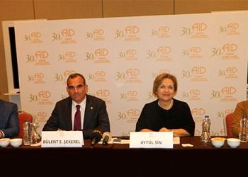 Diyetten alerjik besinleri çıkartmak hem anneye hem de bebeğe zarar verebilir