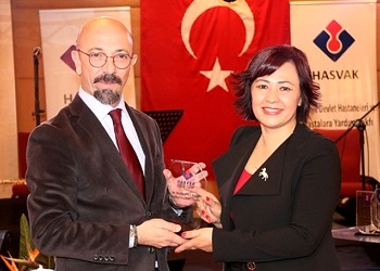HASVAK’tan Medikal Akademi Ankara Temsilcisi Hatice Pala Kaya’ya ödül