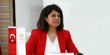 Koronavirüs (Covid19) tedavisinde ortaya çıkan istenmeyen ilaç reaksiyonları