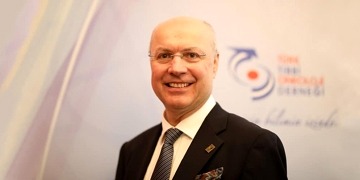 Prof. Dr. Serdar Turhal: COVID-19, kanser hastalarının tedavilerini etkilememeli