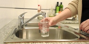 ABD’de beyin yiyen mikrop alarmı: Sekiz şehri besleyen su sisteminde tespit edildi