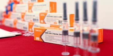 Sağlık Bakanlığı CoronaVac aşısı için ‘Acil Kullanım Onayı’ verdi