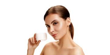 Retinol nedir? Cilt bakımında Retinol ne işe yarar?