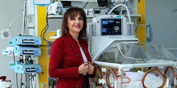 Prof. Dr. Esin Koç: Doğru müdahale ile prematüre bebekler yaşıtlarını yakalayabilir