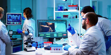 Yapay zeka uygulamaları yeni ilaçların keşif sürecini çok hızlandıracak