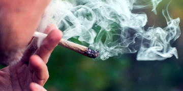 Bağımlılık tedavisinde yeni bir ilaç adayı: Esrar bağımlılığı tedavisinde etkili bulundu