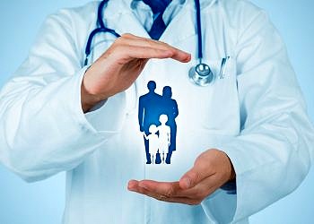 Aile hekimleri artık raporlu hastalara Hepatit, diyabet ve kalp ilaçlarını yazabilecek