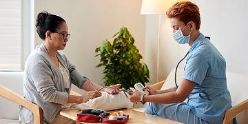 Evde Sağlık Hizmeti Alırken Dikkat Edilmesi Gerekenler Nelerdir?