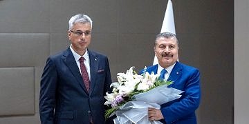Fahrettin Koca Sağlık Bakanlığı görevini Kemal Memişoğlu’na devretti
