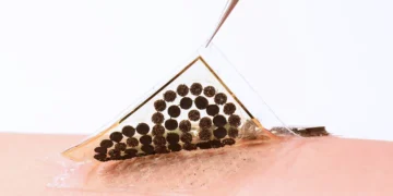 Giyilebilir Sağlık Teknolojisinde Devrim: Kendini Onaran Elektronik Deri Üretildi