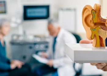 İşitme Kaybı Demans Riskini Arttırıyor! Erken Müdahale Zihinsel Yetileri Koruyor