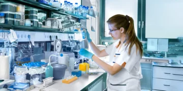 Stanford Üniversitesi’nden Heyacan Yaratan Keşif: Zona Aşısı Demans Riskini Azaltıyor